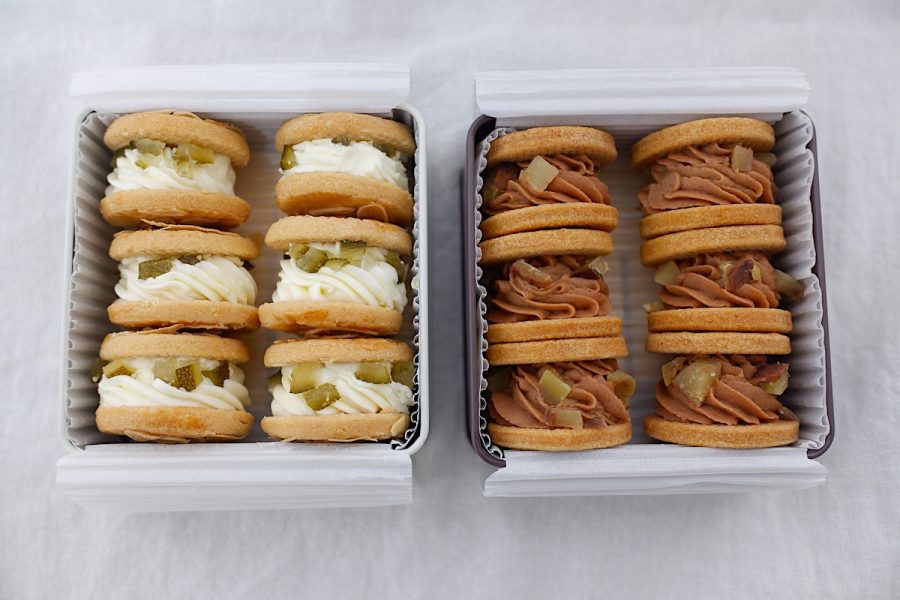 マロンクリームサンドクッキー缶